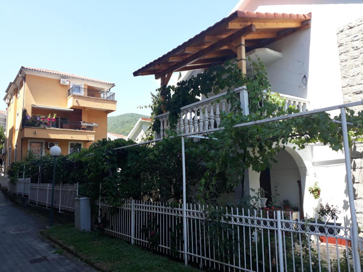 Astakos Apartments Budva Eksteriør bilde